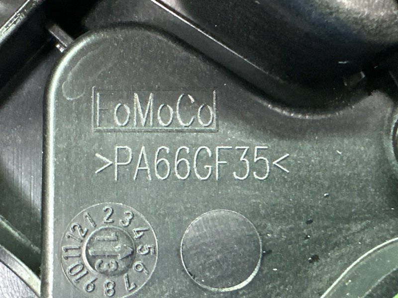 Кронштейн катушек зажигания Ford Kuga 2013 SUV