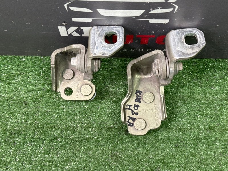 Петли двери Ford Kuga 2013 SUV
