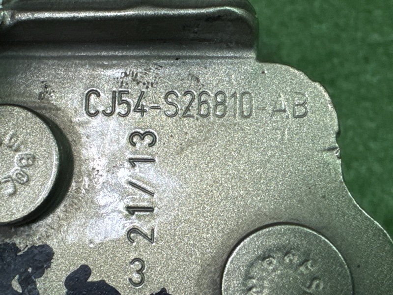 Петли двери Ford Kuga 2013 SUV