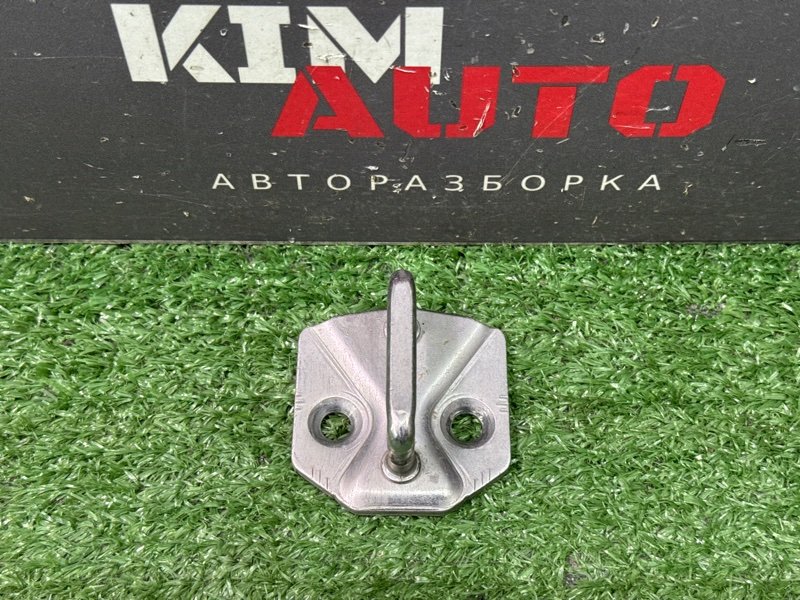 Ответная часть замка двери Ford Kuga 2013 SUV