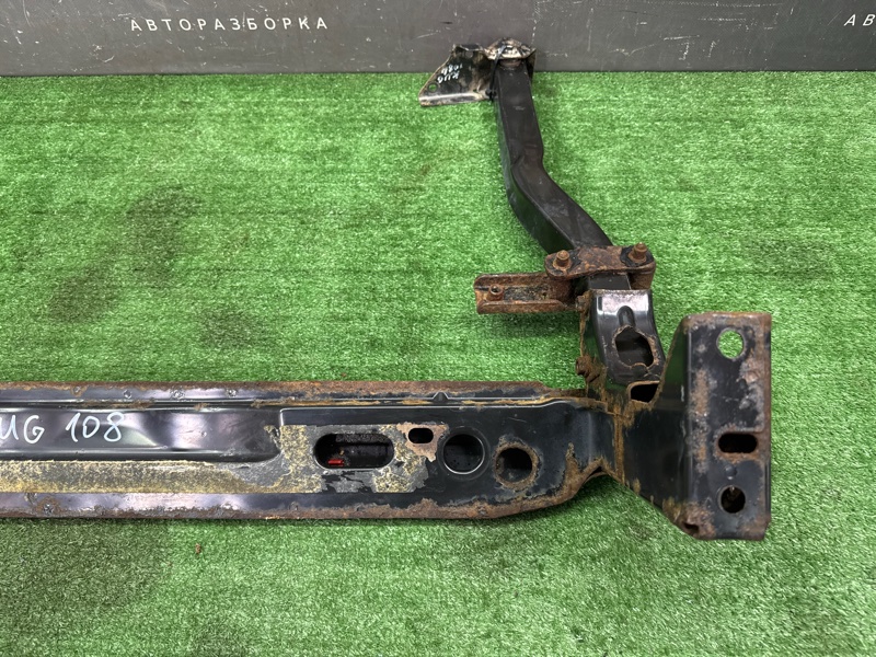 Опора радиаторов Ford Kuga 2013 SUV