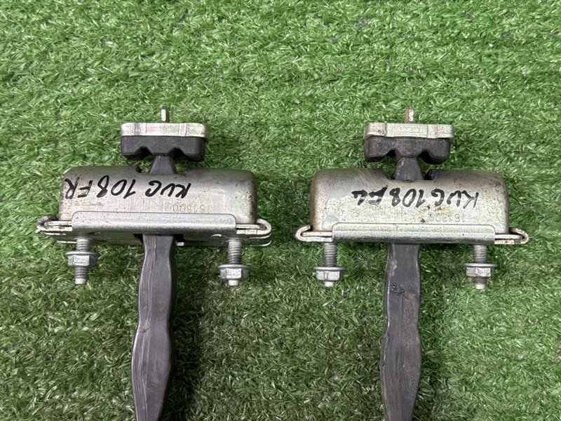 Ограничитель двери Ford Kuga 2013 SUV