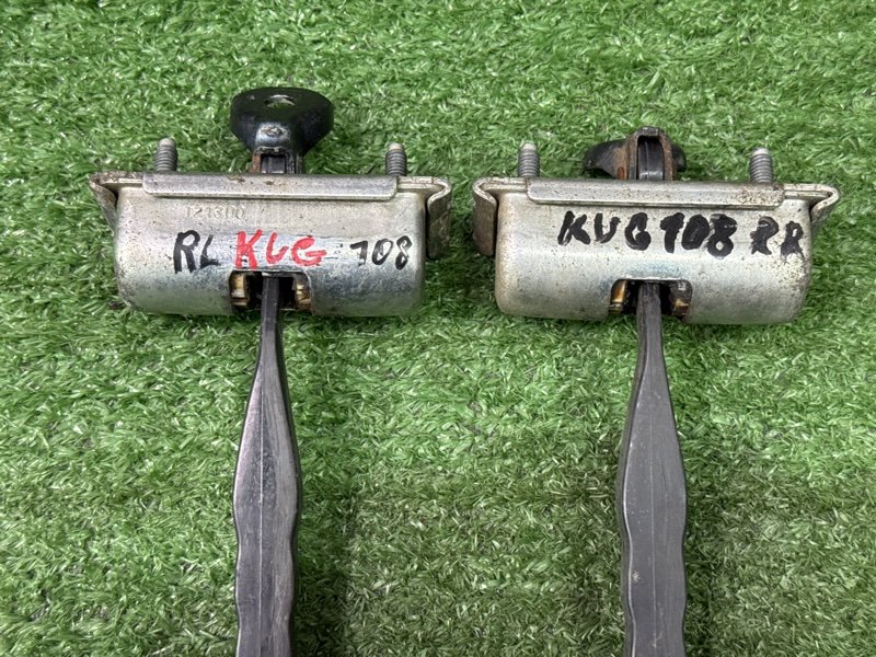 Ограничитель двери Ford Kuga 2013 SUV