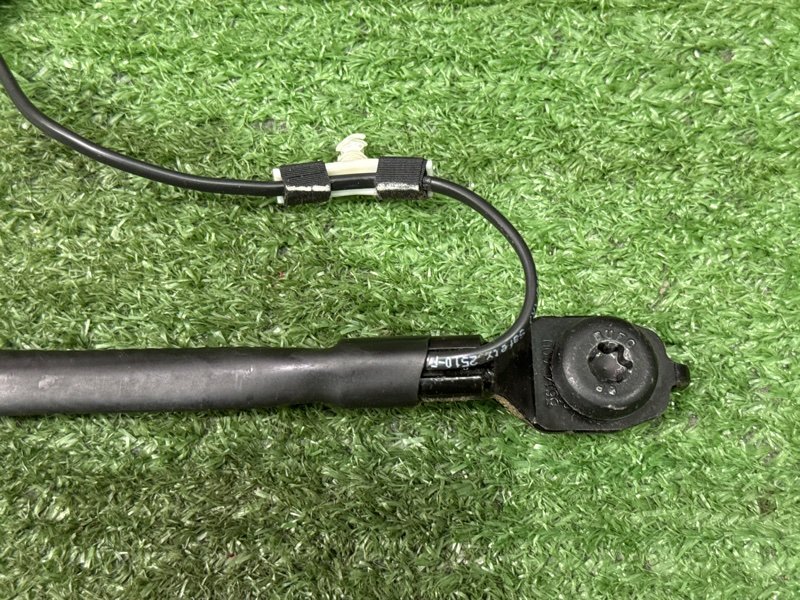 Замок ремня безопасности Ford Kuga 2013 SUV