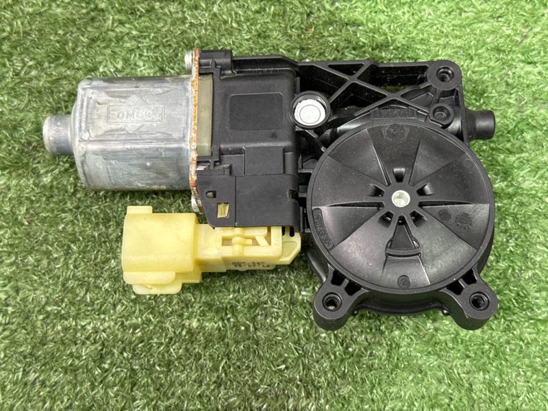 Мотор стеклоподъемника Ford Kuga 2013 SUV