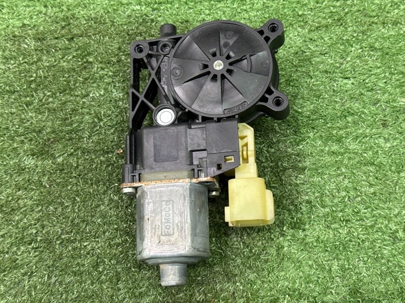 Мотор стеклоподъемника Ford Kuga 2013 SUV