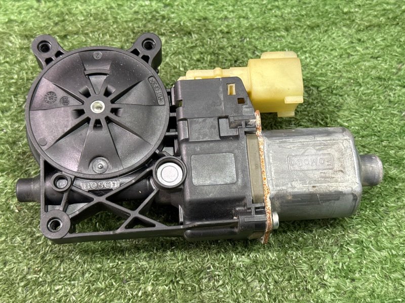 Мотор стеклоподъемника Ford Kuga 2013 SUV