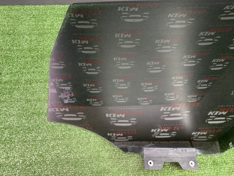 Стекло двери Ford Kuga 2013 SUV