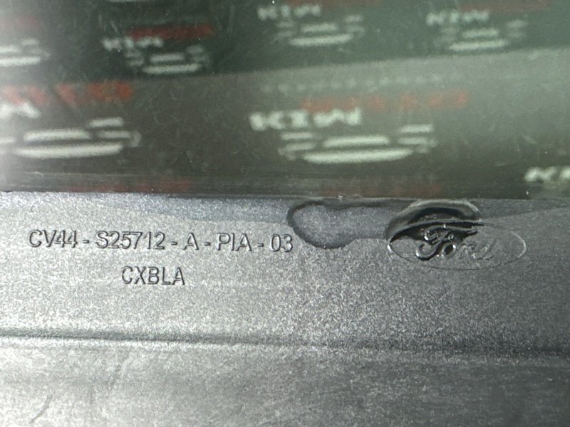 Стекло двери Ford Kuga 2013 SUV