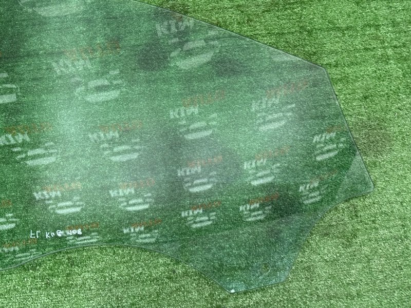 Стекло двери Ford Kuga 2013 SUV