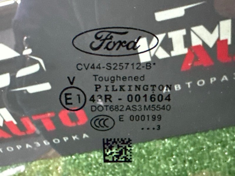 Стекло двери Ford Kuga 2013 SUV