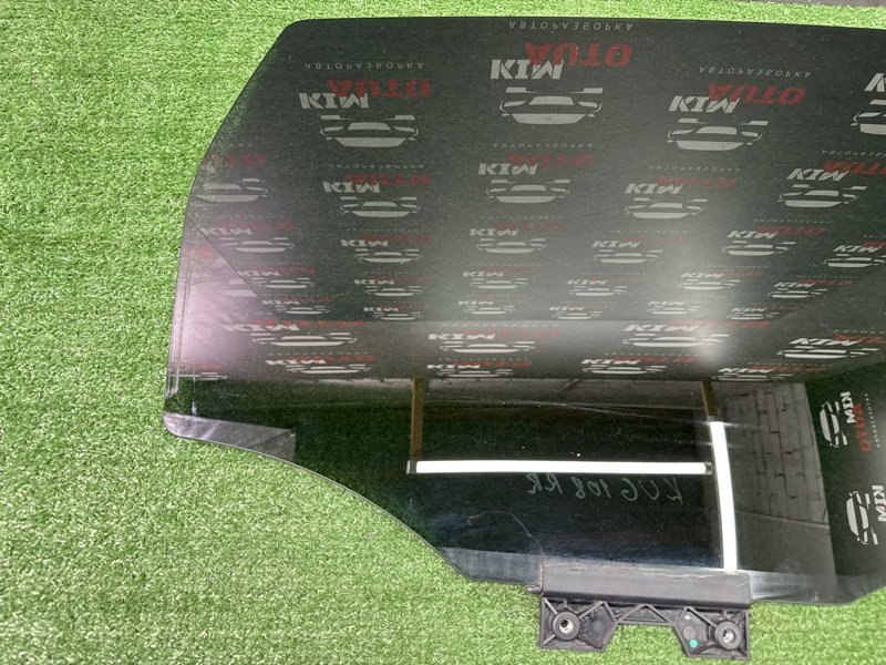 Стекло двери Ford Kuga 2013 SUV