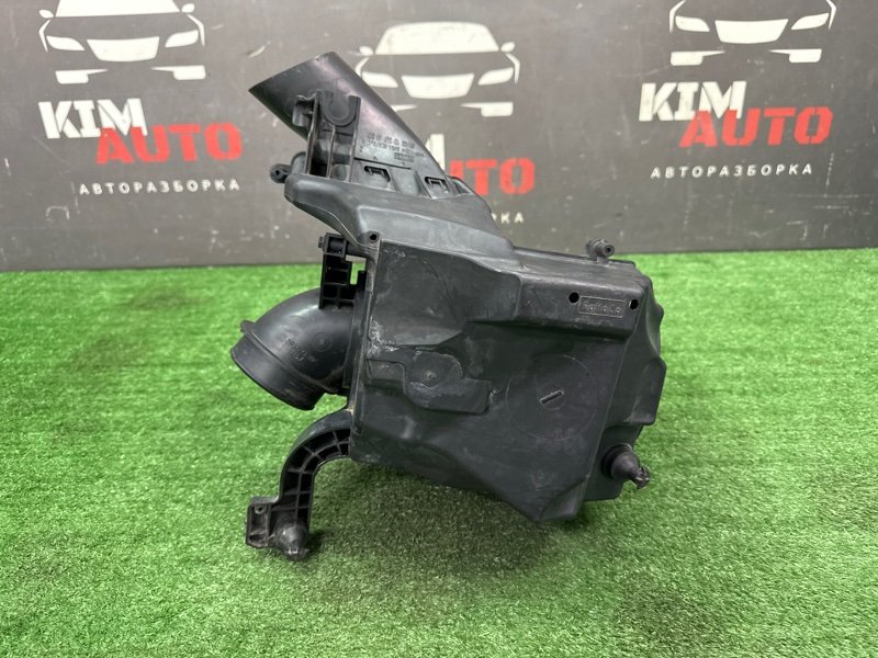Корпус воздушного фильтра Ford Kuga 2013 SUV