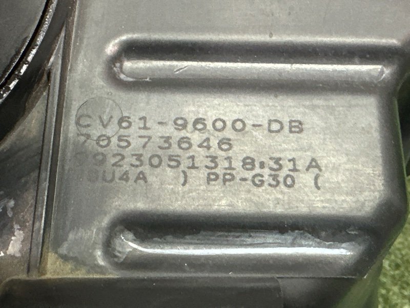 Корпус воздушного фильтра Ford Kuga 2013 SUV