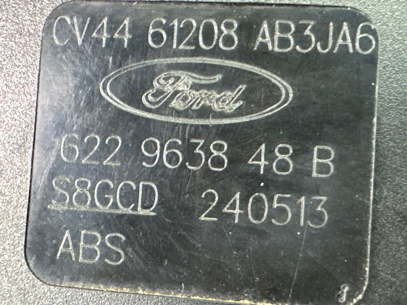 Замок ремня безопасности Ford Kuga 2013 SUV