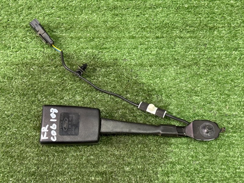 Замок ремня безопасности Ford Kuga 2013 SUV