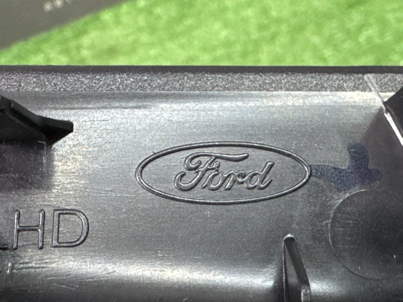 Накладка торпедо Ford Kuga 2013 SUV