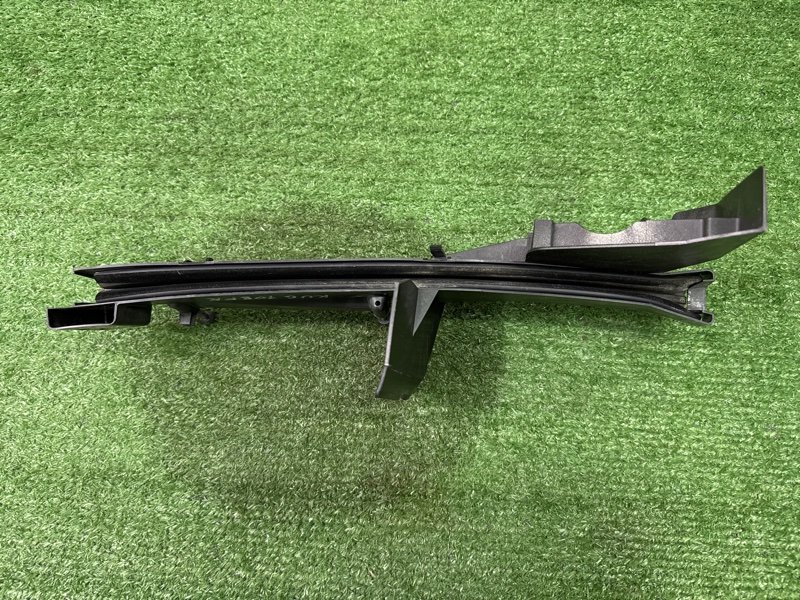 Кронштейн замка двери Ford Kuga 2013 SUV