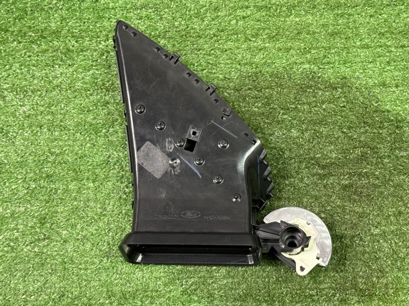 Дефлектор отопителя Ford Kuga 2013 SUV