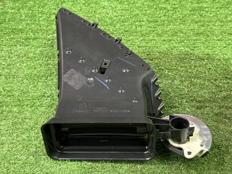 Дефлектор отопителя Ford Kuga 2013 SUV