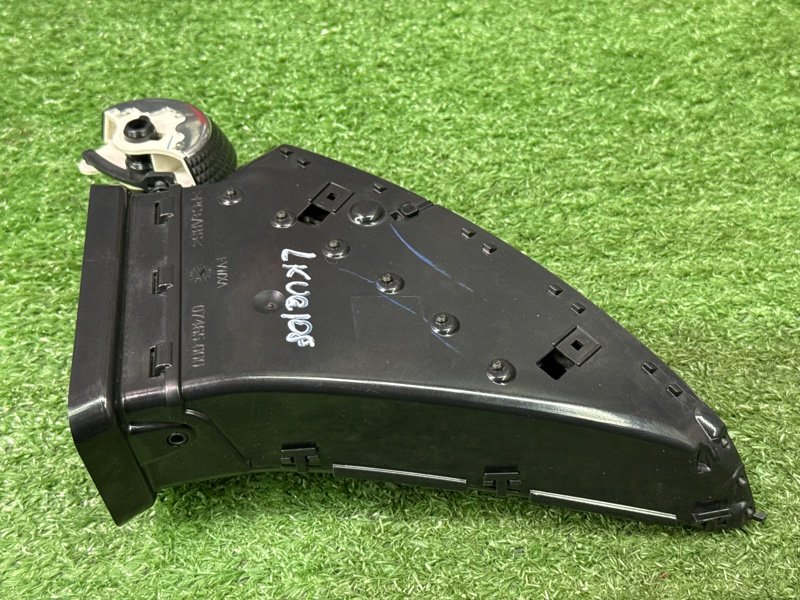 Дефлектор отопителя Ford Kuga 2013 SUV