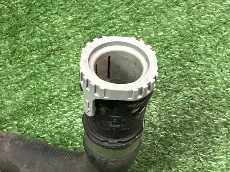 Патрубок отопителя Ford Kuga 2013 SUV