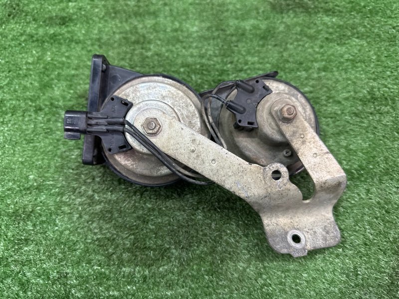 Звуковой сигнал Ford Kuga 2013 SUV