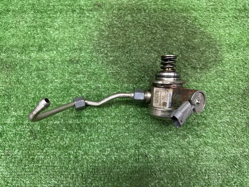 Топливный насос высокого давления Ford Kuga 2013 SUV