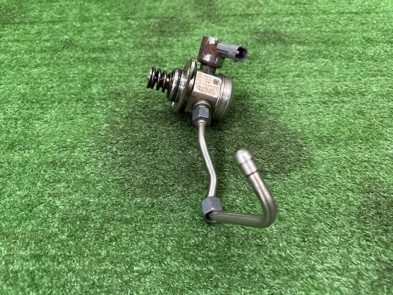 Топливный насос высокого давления Ford Kuga 2013 SUV