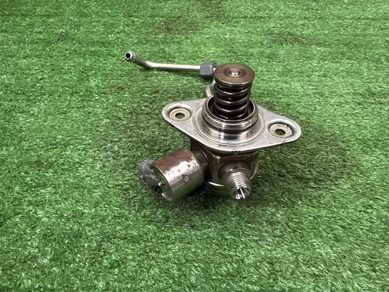 Топливный насос высокого давления Ford Kuga 2013 SUV