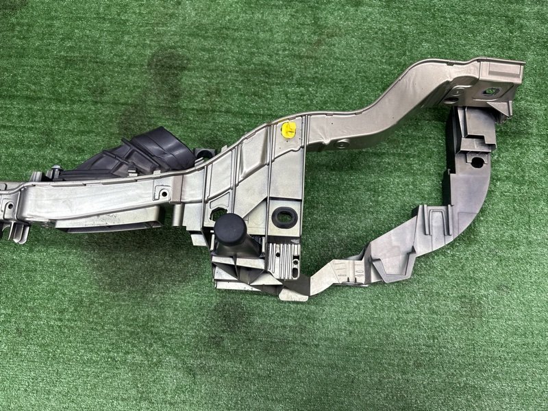 Панель передняя(телевизор) Ford Kuga 2013 SUV