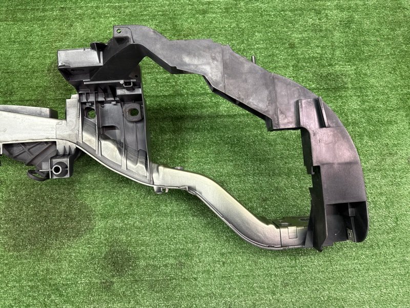 Панель передняя(телевизор) Ford Kuga 2013 SUV