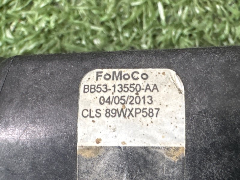 Плафон подсветки номера Ford Kuga 2013 SUV