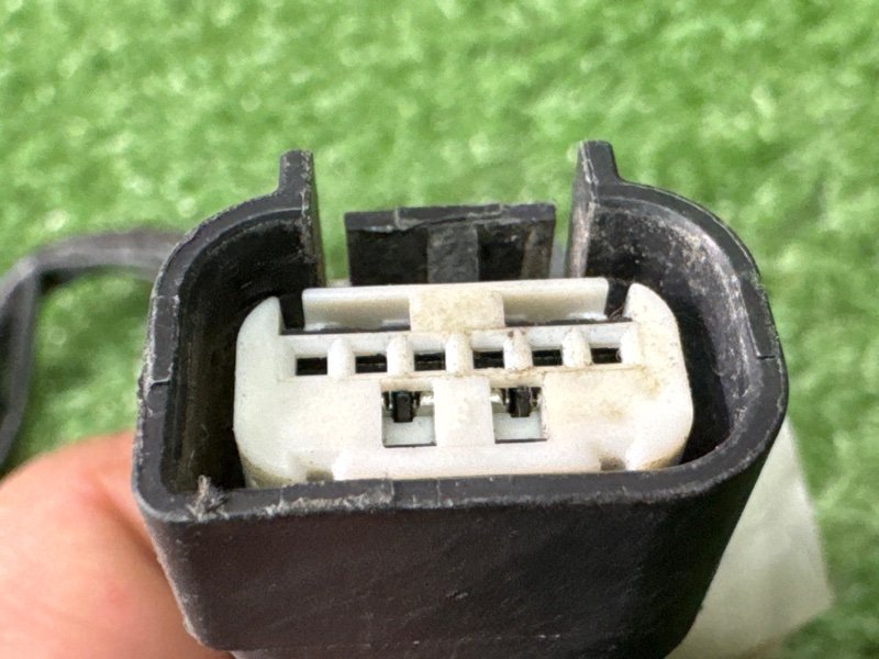 Плафон подсветки номера Ford Kuga 2013 SUV