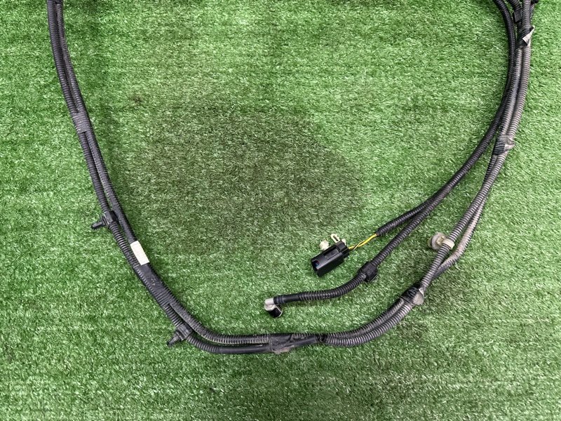 Проводка форсунок омывателя Ford Kuga 2013 SUV