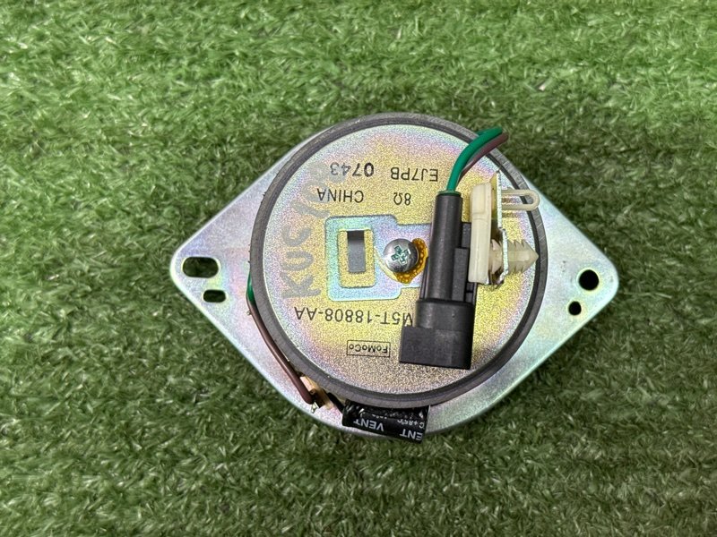 Динамик торпедо Ford Kuga 2013 SUV