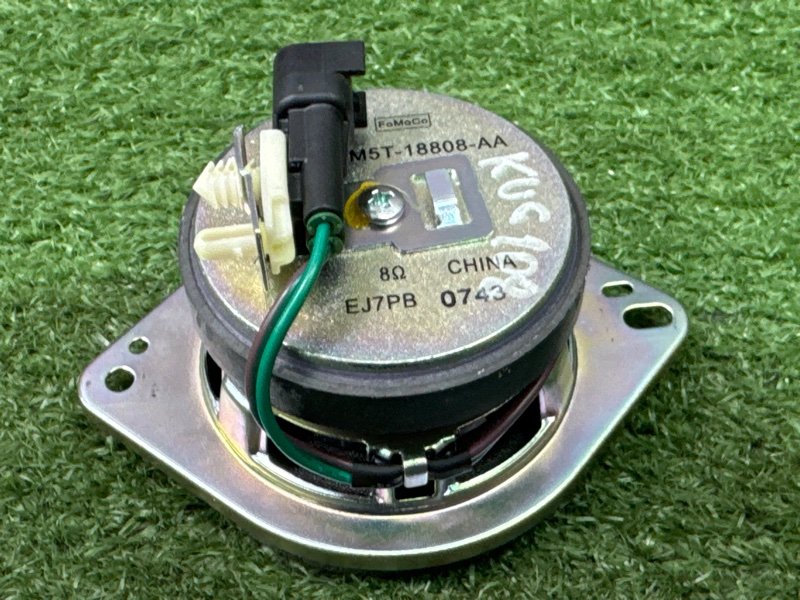 Динамик торпедо Ford Kuga 2013 SUV