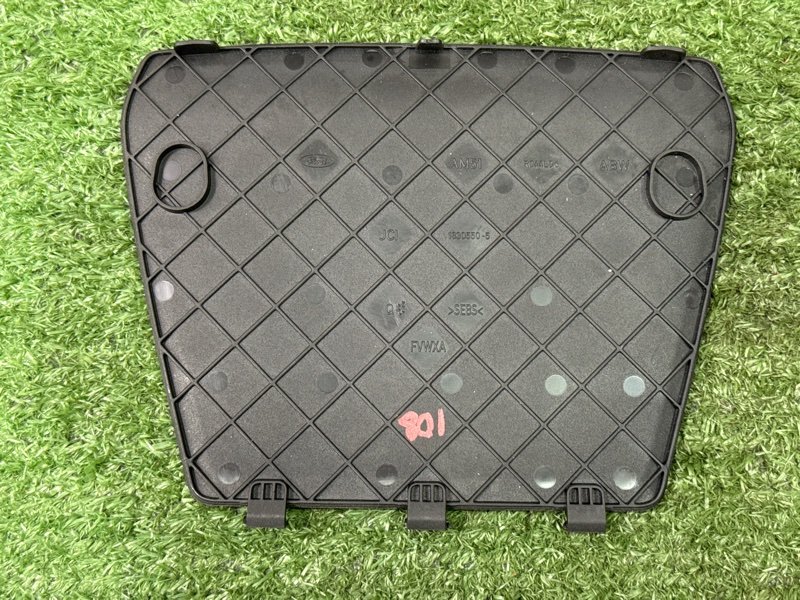 Коврик центральной консоли. Ford Kuga 2013 SUV