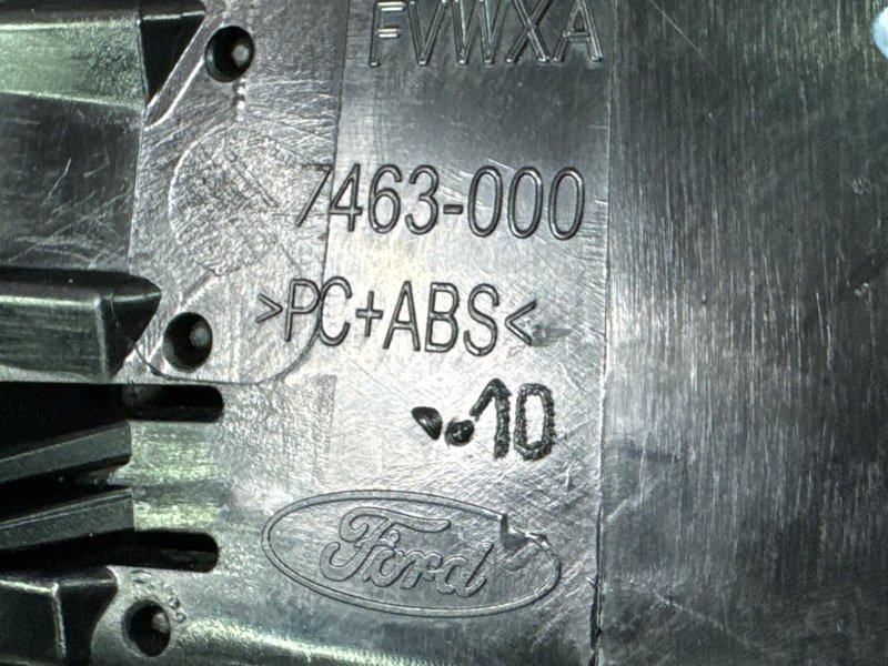 Дефлектор отопителя Ford Kuga 2013 SUV