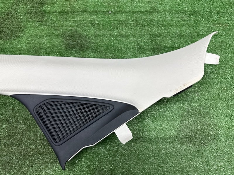 Накладка стойки лобового стекла Ford Kuga 2013 SUV