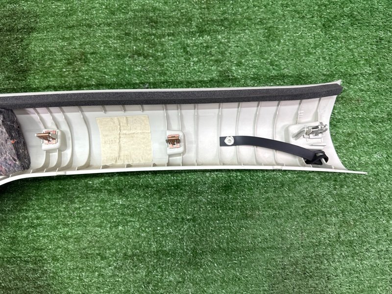 Накладка стойки лобового стекла Ford Kuga 2013 SUV