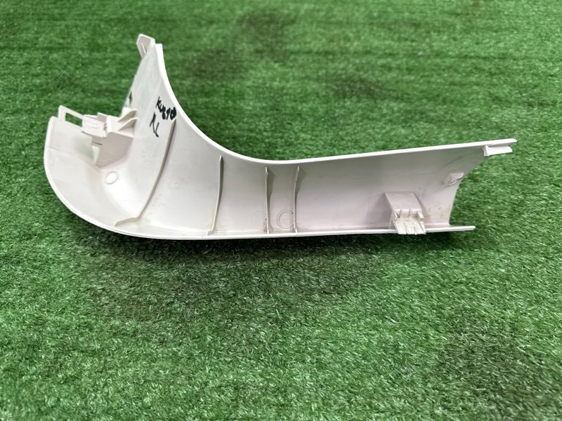 Обшивка крышки багажника верхняя Ford Kuga 2013 SUV