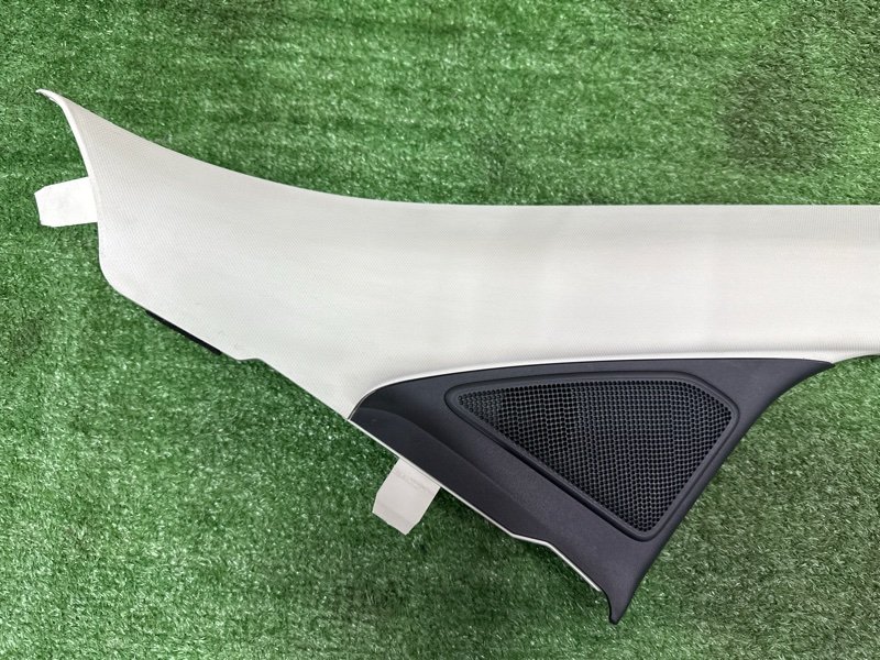 Накладка стойки лобового стекла Ford Kuga 2013 SUV