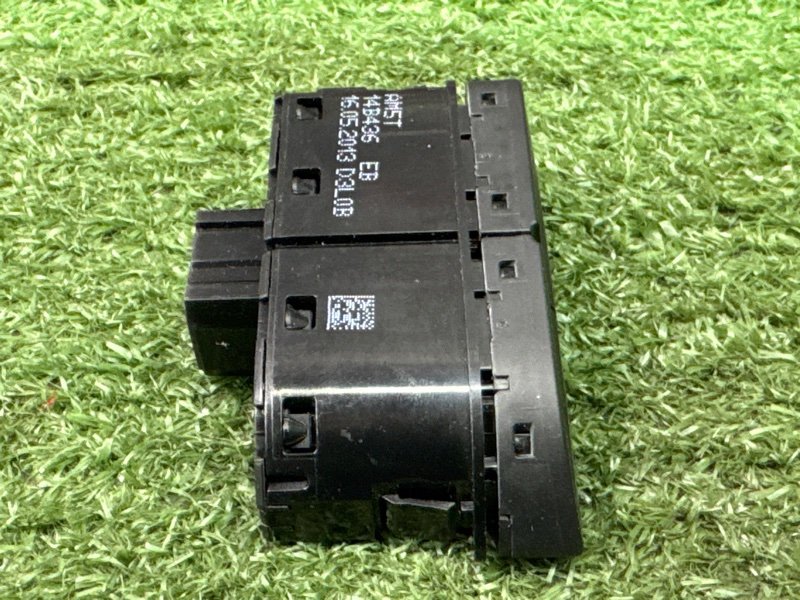 Кнопка парктроника Ford Kuga 2013 SUV