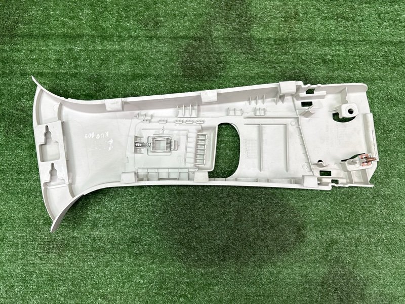 Накладка центральной стойки верхняя Ford Kuga 2013 SUV