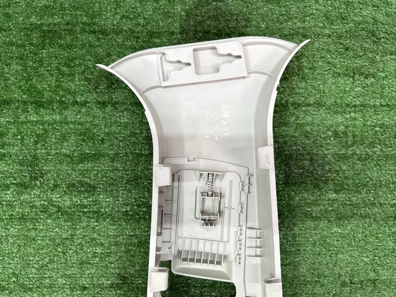 Накладка центральной стойки верхняя Ford Kuga 2013 SUV