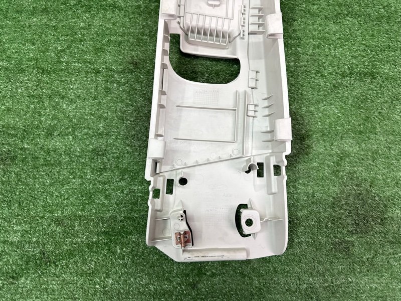 Накладка центральной стойки верхняя Ford Kuga 2013 SUV