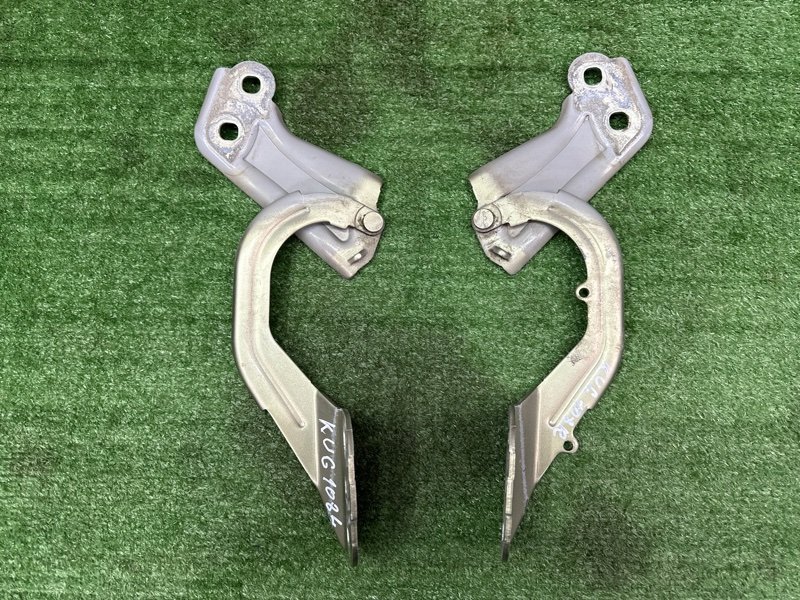 Петли капота Ford Kuga 2013 SUV