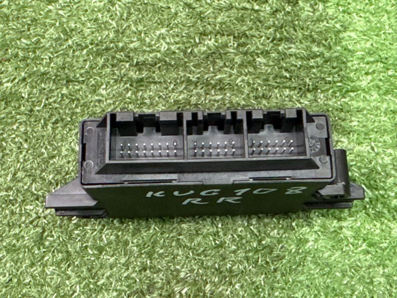 Блок управления парктроником Ford Kuga 2013 SUV