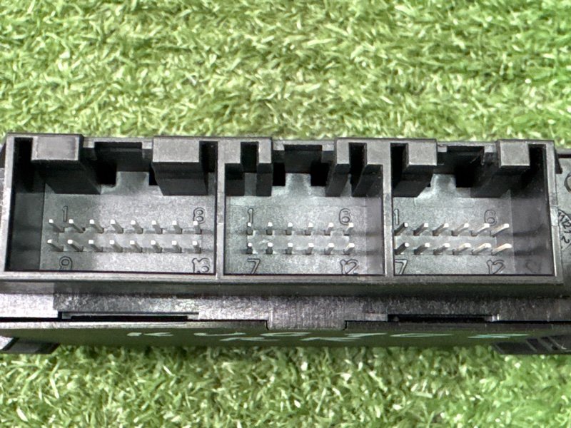 Блок управления парктроником Ford Kuga 2013 SUV